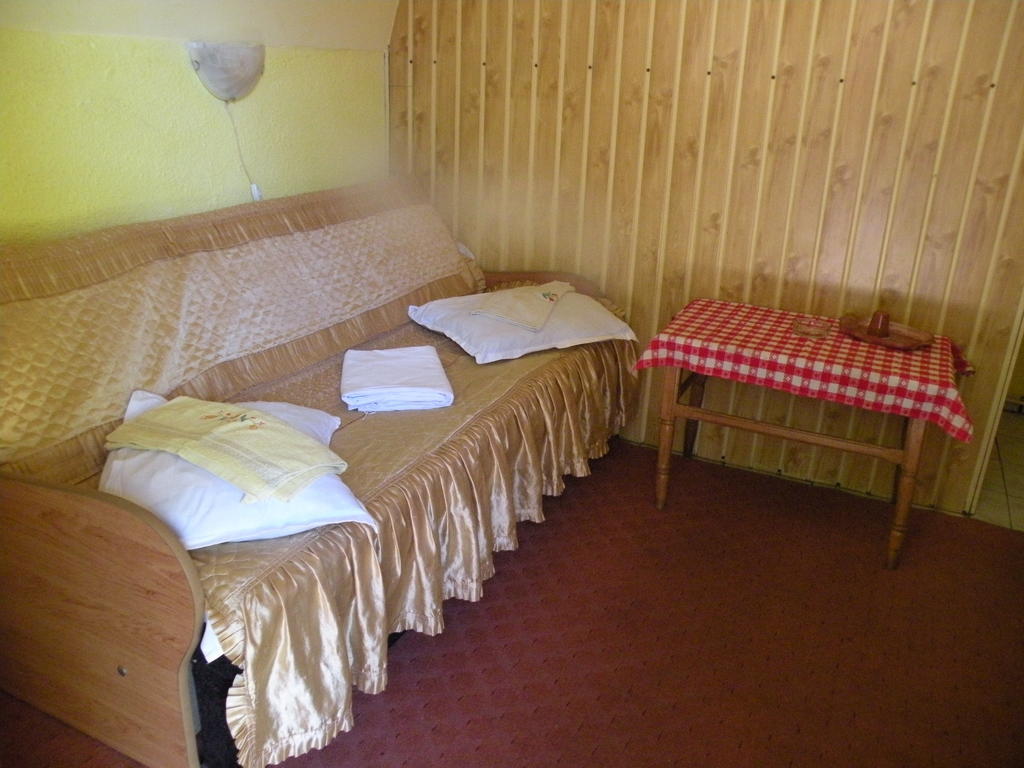 Camping Paradisul Soferilor Onesti Oda fotoğraf